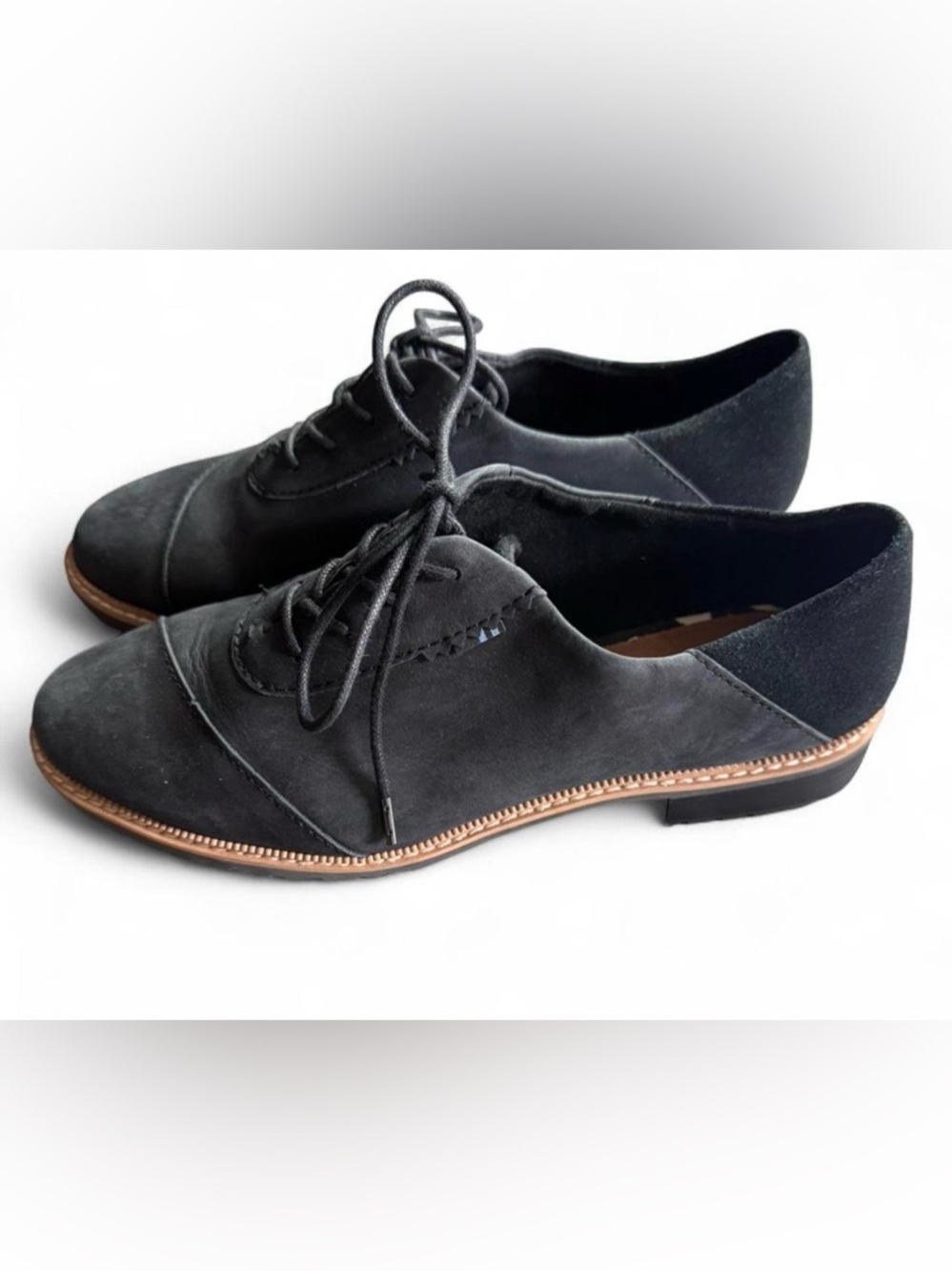 TOMS Black Leather Oxford Shoes Womens 8.5 Lace Up Comfort Minimalist Work - Picture 2 of 6